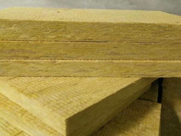 【蘭州真金板廠家】巖棉板的防火性在應用中的優(yōu)點