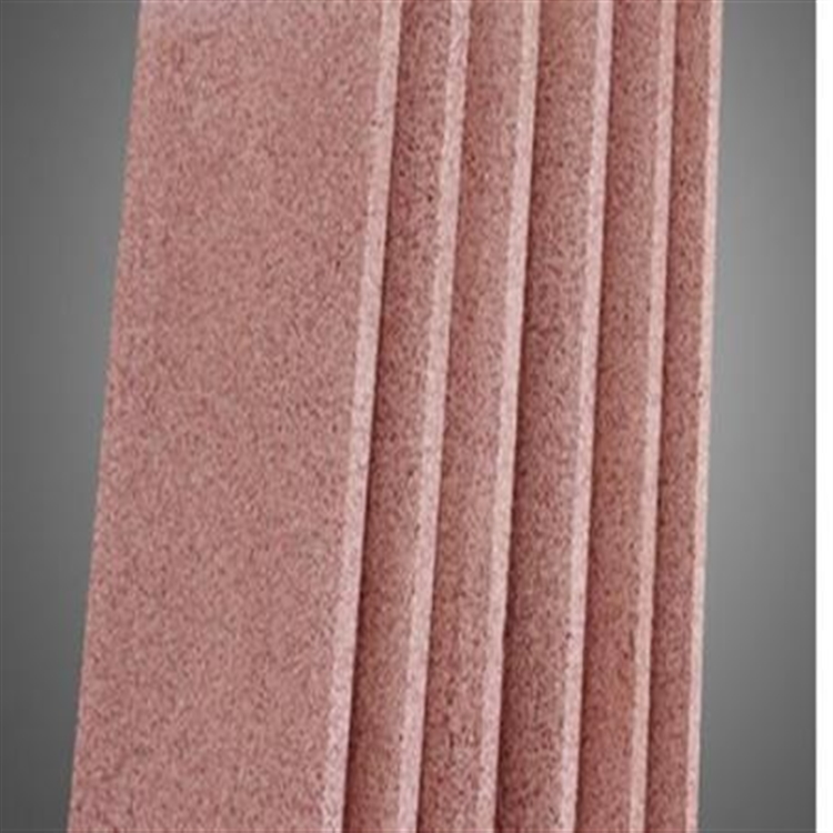 真金板是傳統(tǒng)聚苯板材制作的嗎？